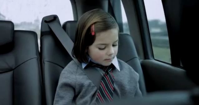 ΒΙΝΤΕΟ:Ένα κοριτσάκι… διαβολάκι