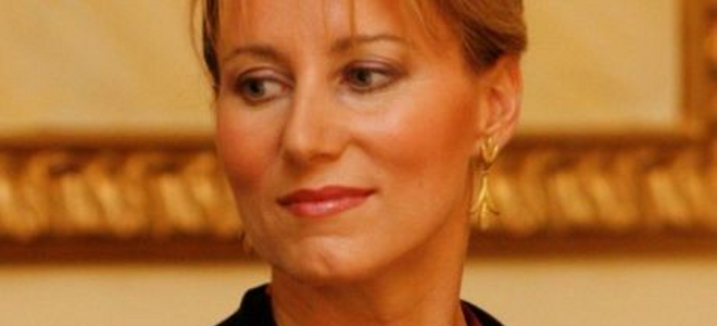 Η Νατάσα Παζαΐτη και…αρθρογράφος