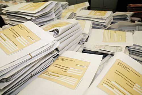 Eκατοντάδες παραβάσεις στο πόθεν έσχες