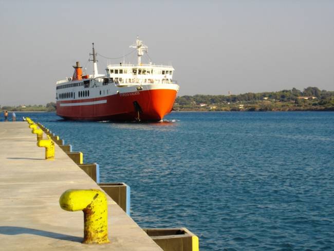 Νάρκη στο λιμάνι της Κυλλήνης