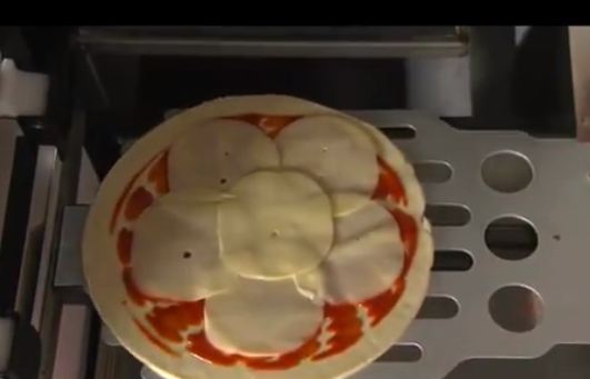 ΒΙΝΤΕΟ-Αυτόματος πωλητής πίτσας!