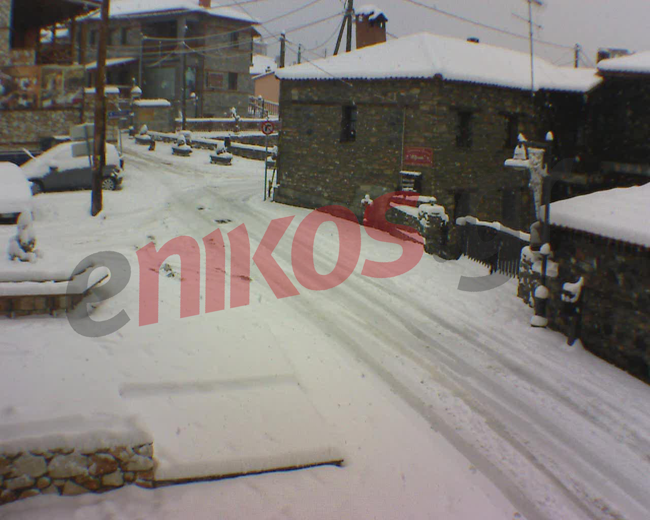 ΦΩΤΟ-Στο Καϊμάκτσαλαν χιονίζει ακόμα