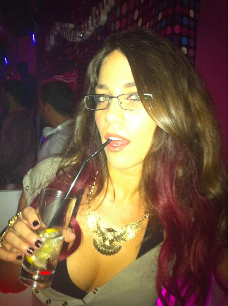 H Στικούδη έγινε….”γιαγιά”