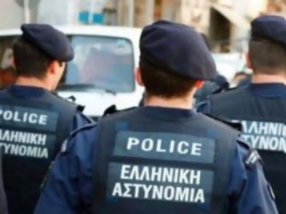 Αστυνομικοί “λύγισαν” με το δράμα οικογένειας