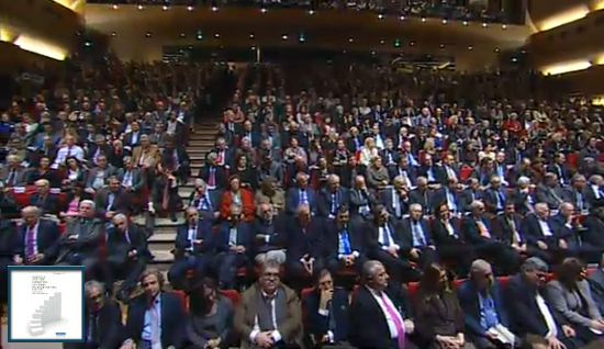 ΦΩΤΟ- Και η Ντόρα στην παρουσίαση