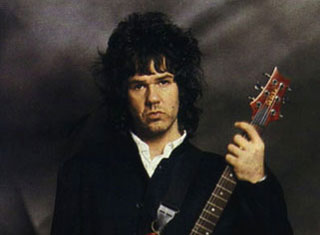 Σαν σήμερα: «Έφυγε» ο Γκάρι Μουρ