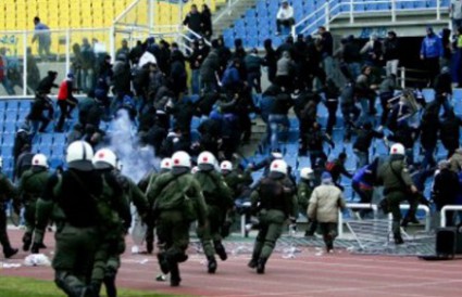 Ένταση και χημικά στο Καυτατζόγλειο