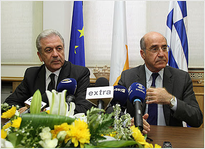 Τα εθνικά θέματα στο “τραπέζι”