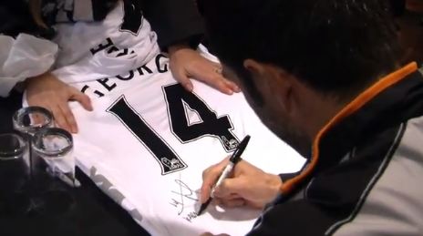 ΒΙΝΤΕΟ-Ουρές για τον Καραγκούνη