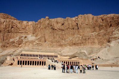 Τραγωδία με 19 τουρίστες