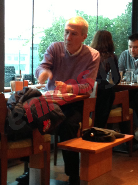 ΦΩΤΟ-Ο Κωστάλας στο Σύνταγμα