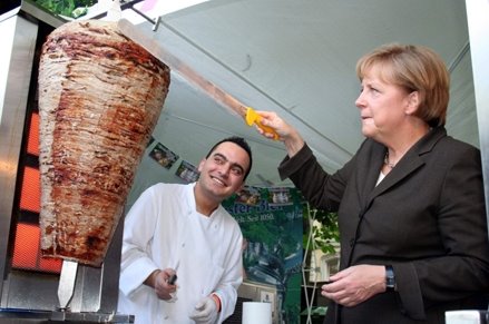 ΦΩΤΟ-Άνγκελα πιάσε ένα απ’όλα