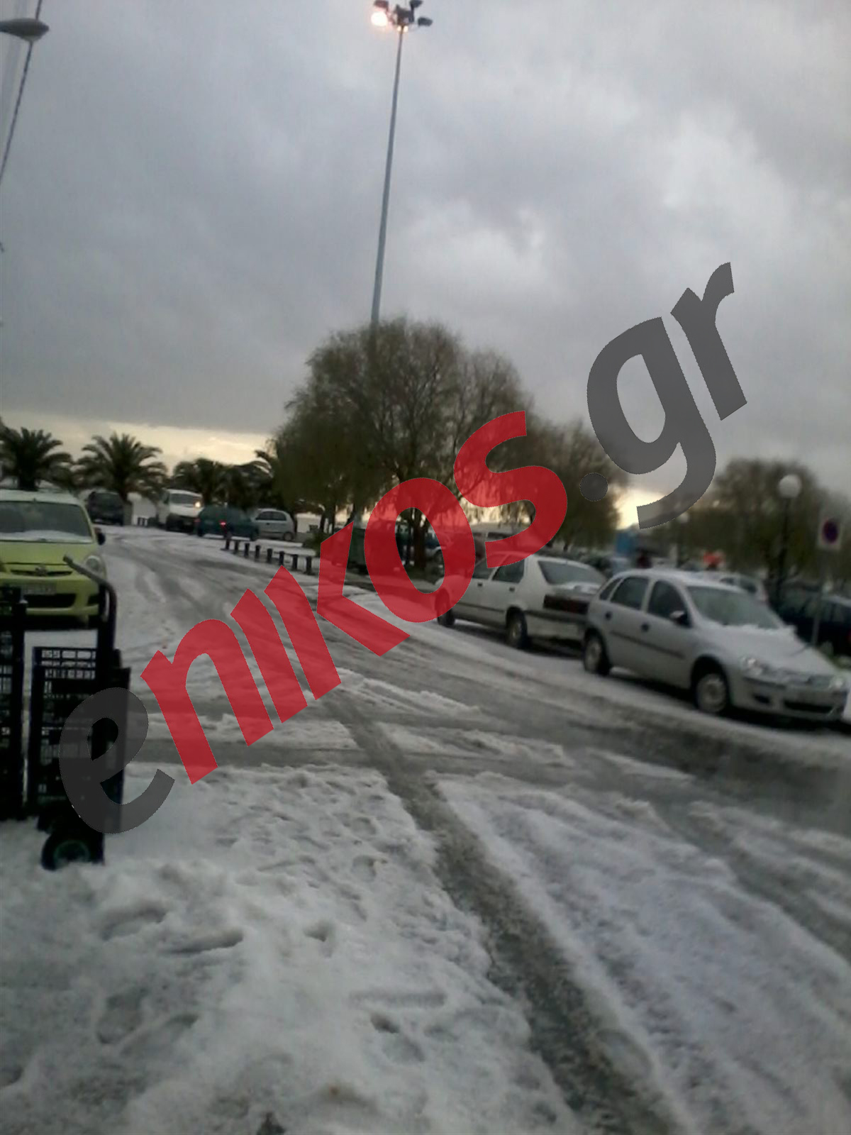 ΒΙΝΤΕΟ και ΦΩΤΟ-Το… έστρωσε στο χαλάζι στη Μυτιλήνη