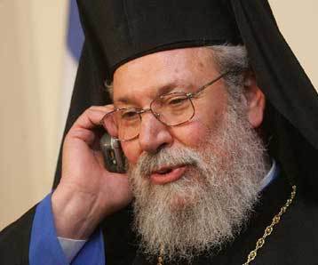 “Η εκκλησία στο πλευρό του Αναστασιάδη”