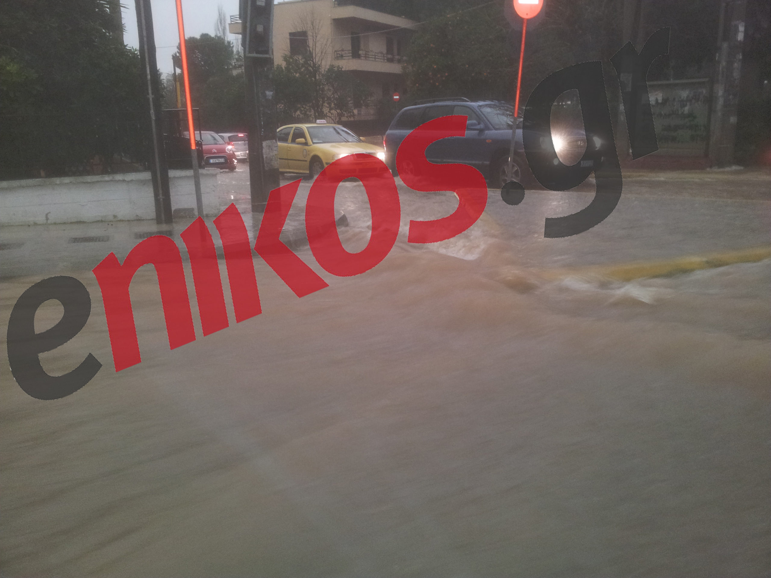 «Πνίγεται» η Αθήνα από τις καταιγίδες