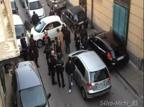 ΒΙΝΤΕΟ-Εσείς θα τον κοιτάγατε μόνο;