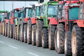 Σε στάση αναμονής οι αγρότες