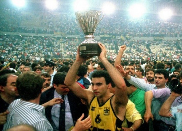 Ο Άρης τιμά τον Νίκο Γκάλη