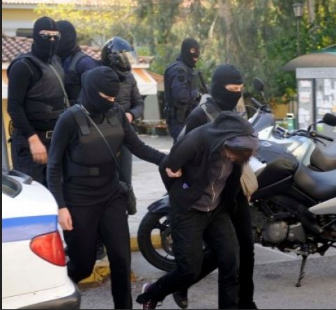 Οι δύο στον Κορυδαλλό