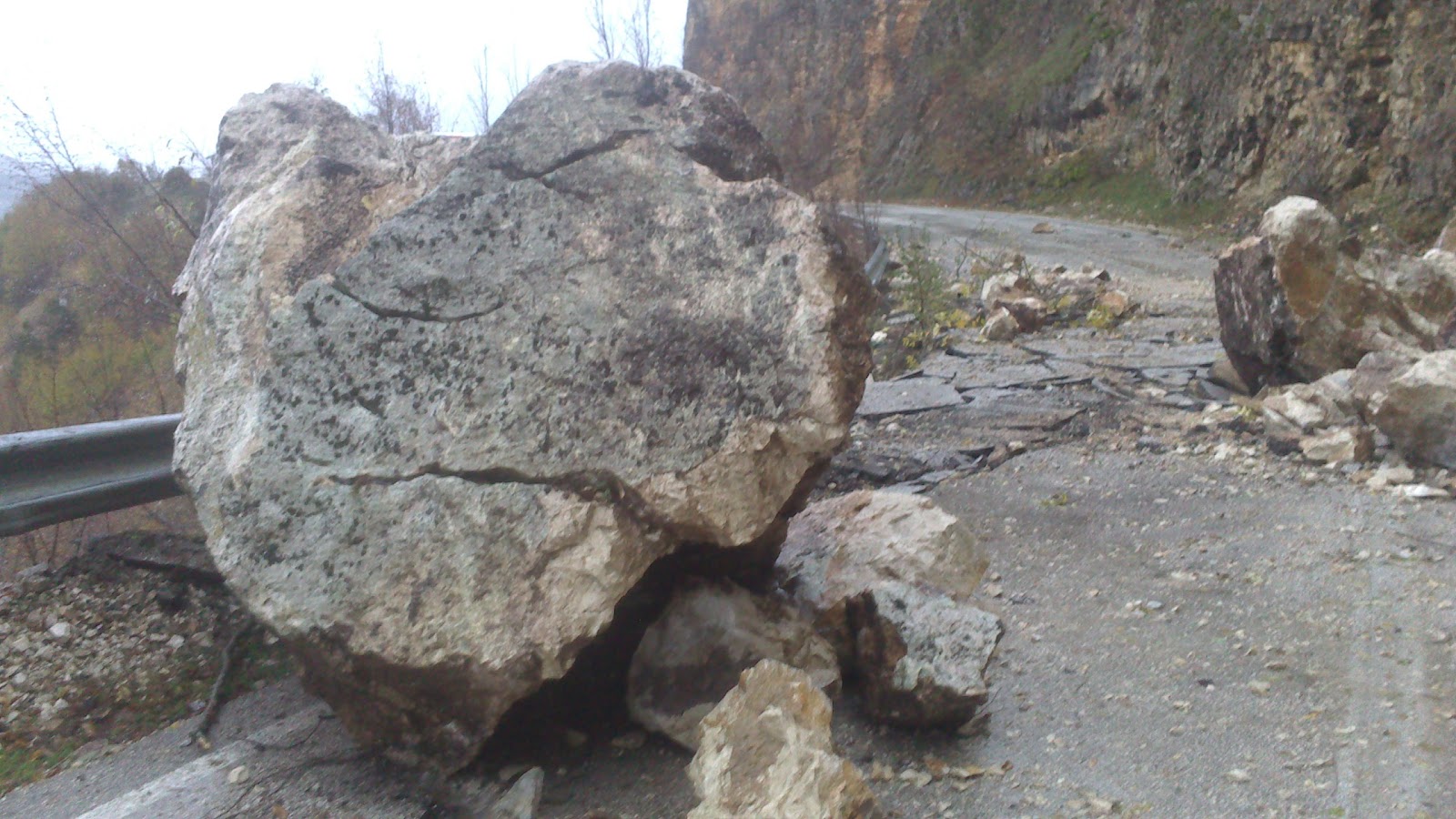 Κινδυνεύουν σπίτια στην Ήπειρο