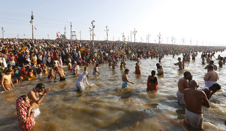 Ινδία:20 νεκροί στη γιορτή Κούμπα Μέλα