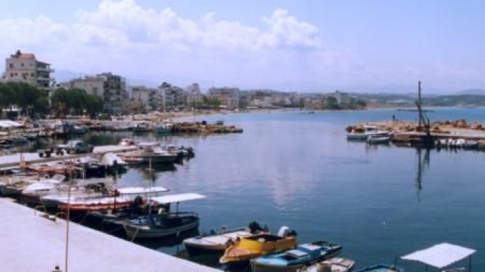 Κακοποιοί «αδειάζουν» το λιμάνι