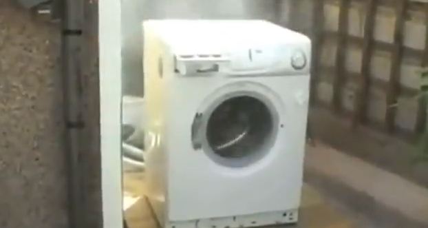 BINTEO-Πλυντήριο χορεύει Harlem Shake