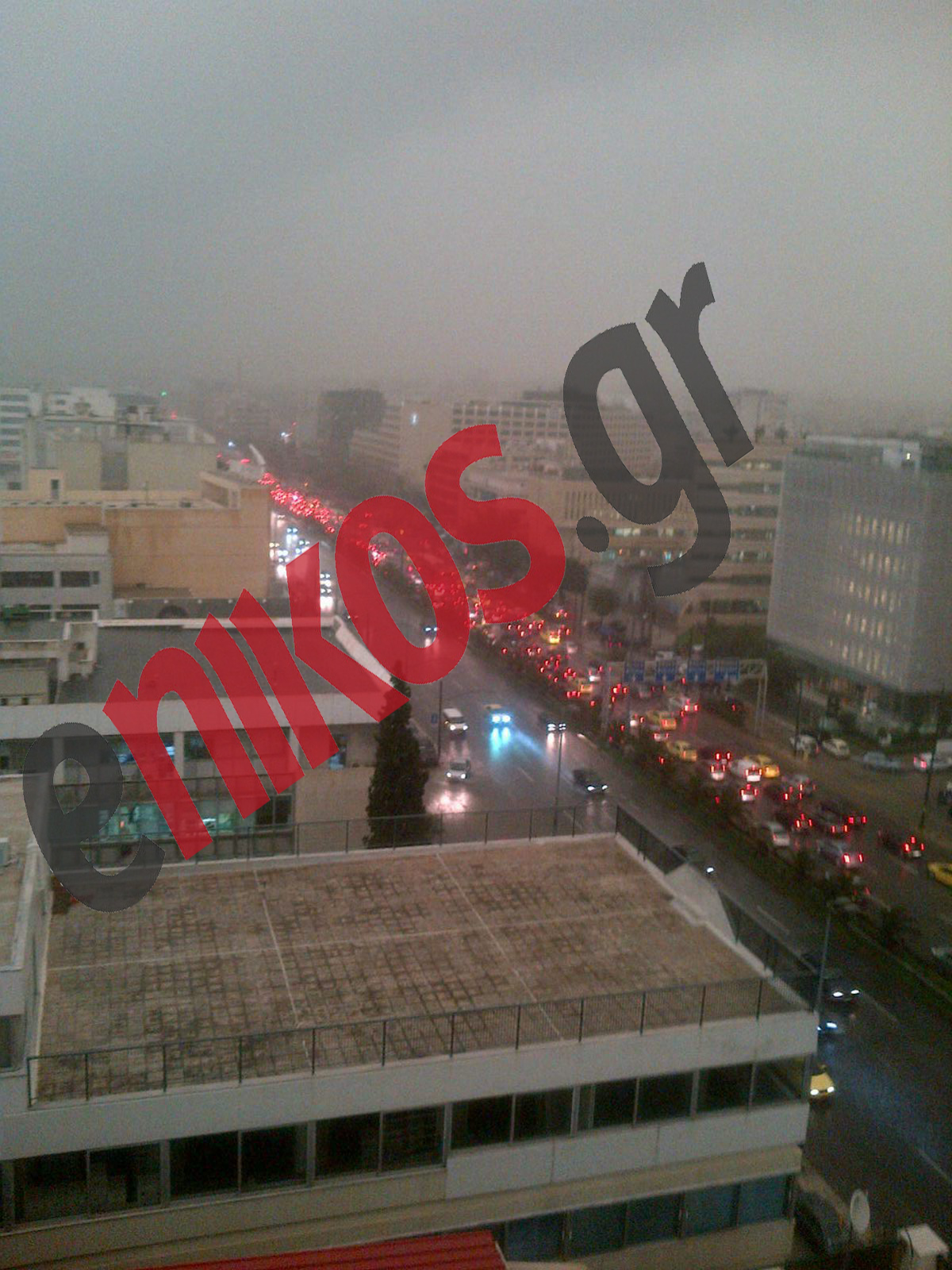 Τώρα – ΦΩΤΟ: Χάος στην Καλλιθέα