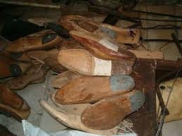 Δεν του κόλλησε το παπούτσι και τον μαχαίρωσε