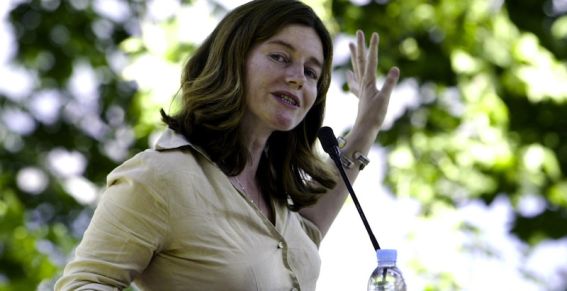 Le Monde-Η 1η γυναίκα διευθύντρια;