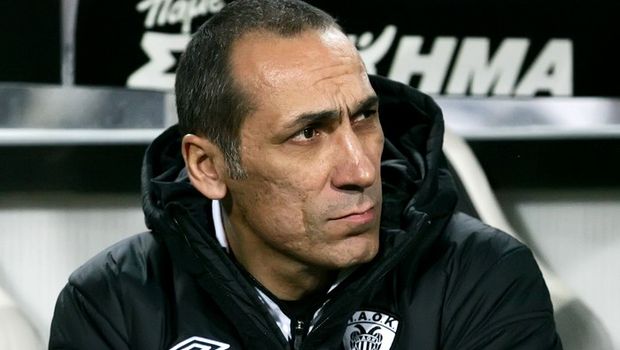 Ζητούν να φύγει ο Δώνης