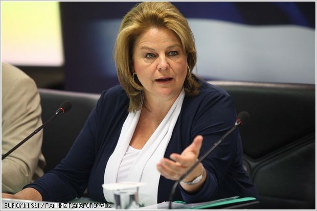 Κατσέλη: Συνομιλώ με τον Τσίπρα