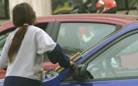 Παιδιά… φαντάσματα στους δρόμους