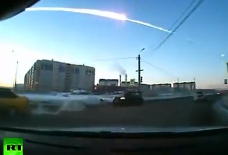 Δείτε τα συγκλονιστικά βίντεο από τη βροχή μετεωριτών στη Ρωσία