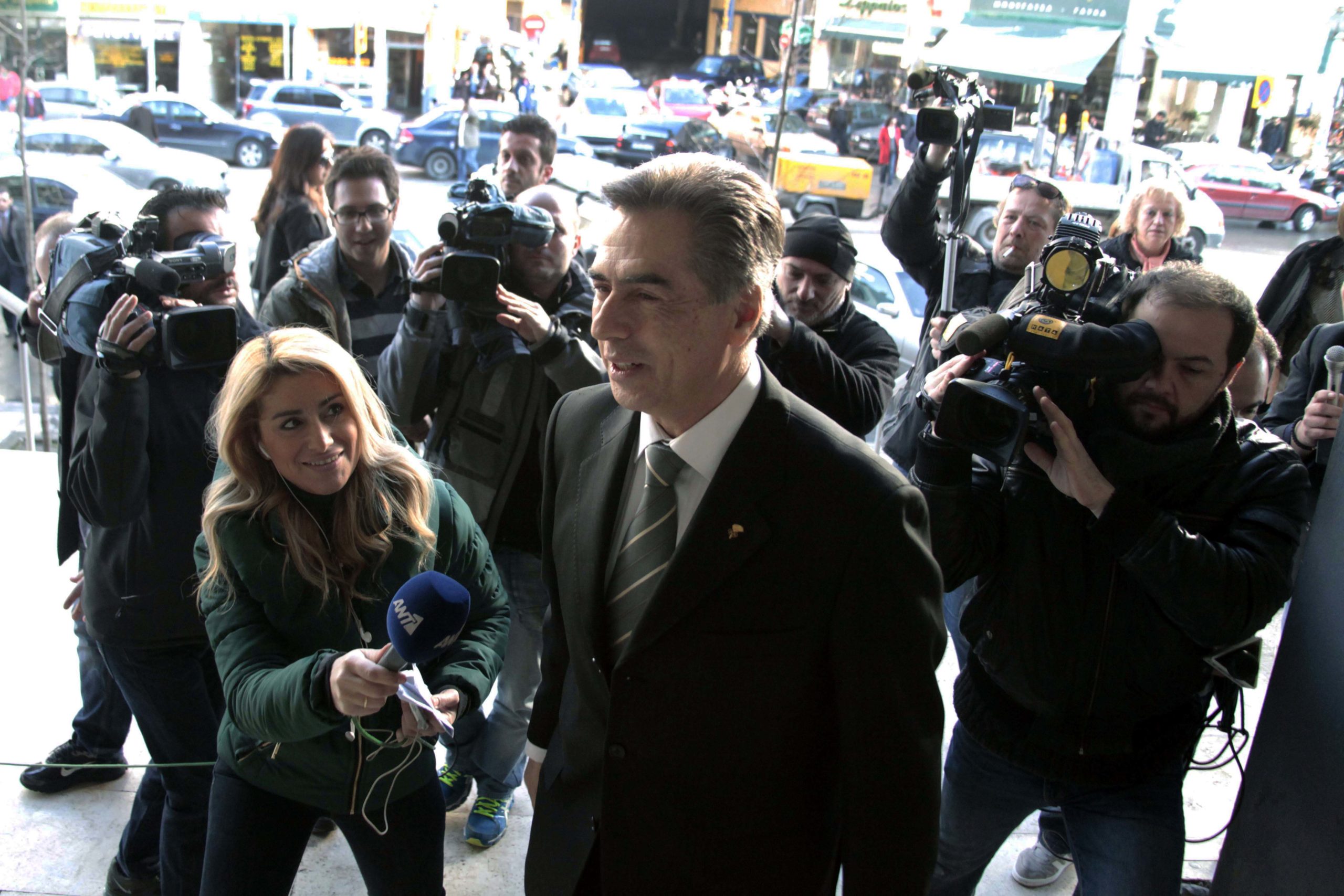 ΒΙΝΤΕΟ – “Κράτα γερά δήμαρχε, κι ο Κολοκοτρώνης φυλακή πήγε”