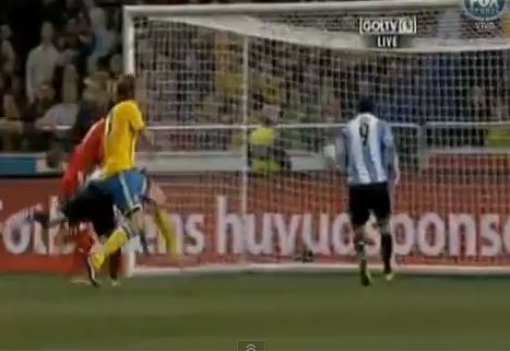 ΒΙΝΤΕΟ-Η απόκρουση της χρονιάς