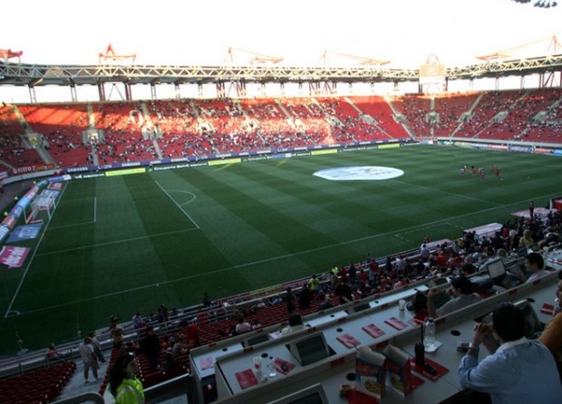 Επίθεση κουκουλοφόρων σε αθλητικογράφο