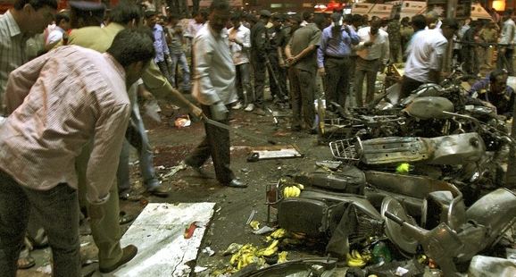 Βομβιστική επίθεση στην Ινδία με 14 νεκρούς