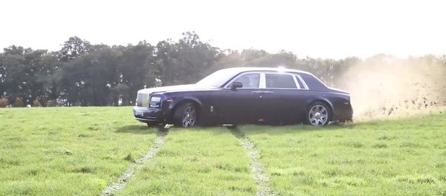 ΒΙΝΤΕΟ:Μία Rolls Royce στα… χωράφια