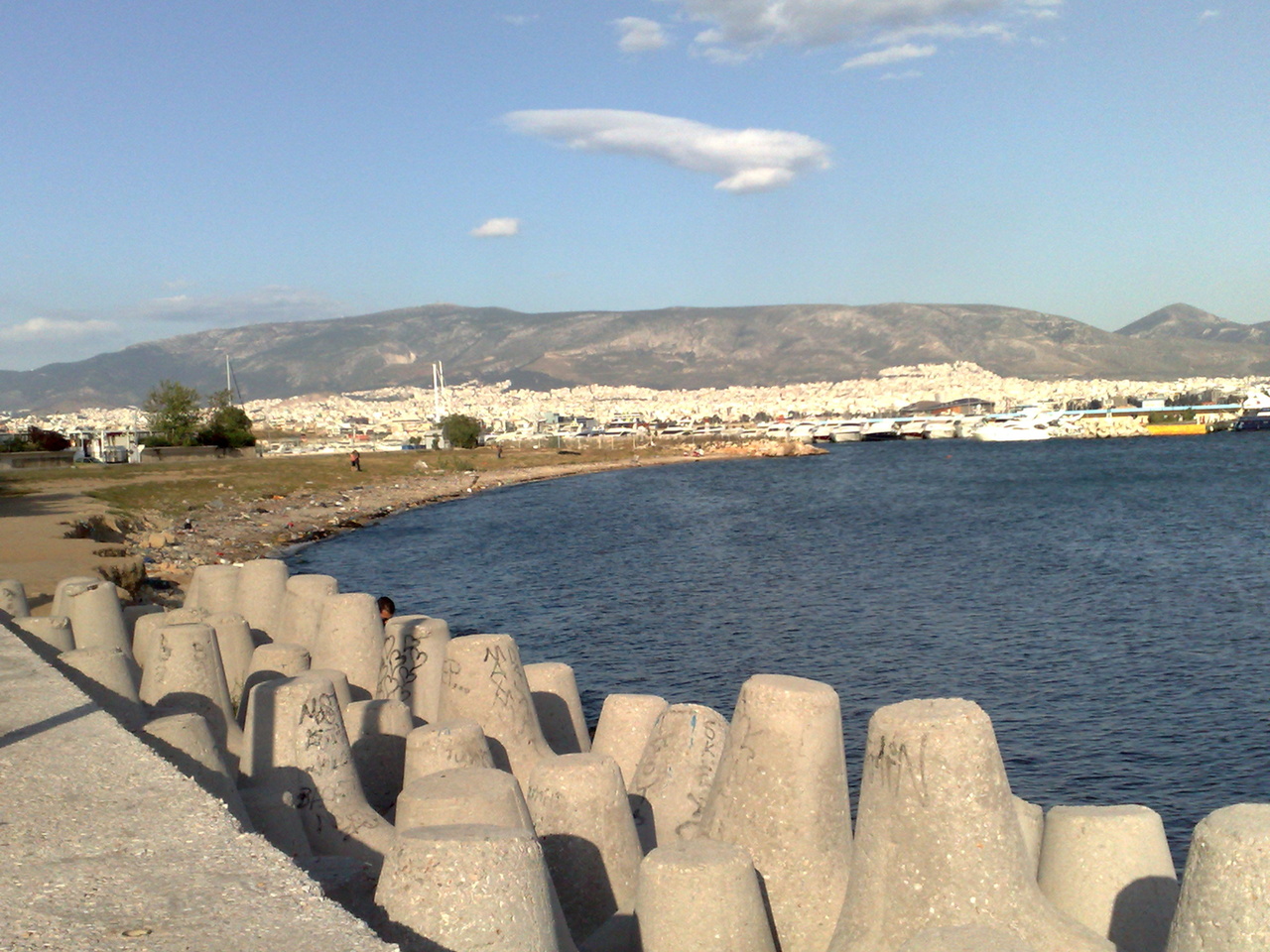 Τεχνητό νησί στο Φάληρο