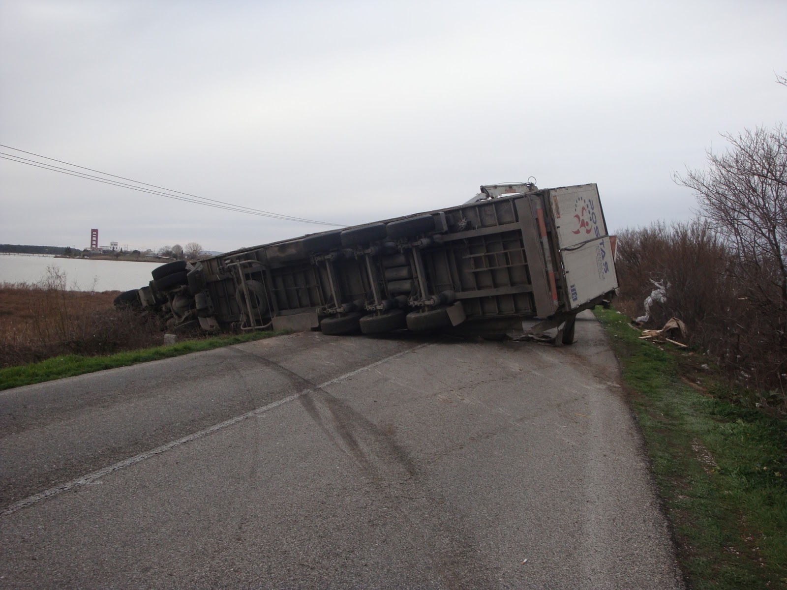 Ανατροπή νταλίκας στην Ξάνθη