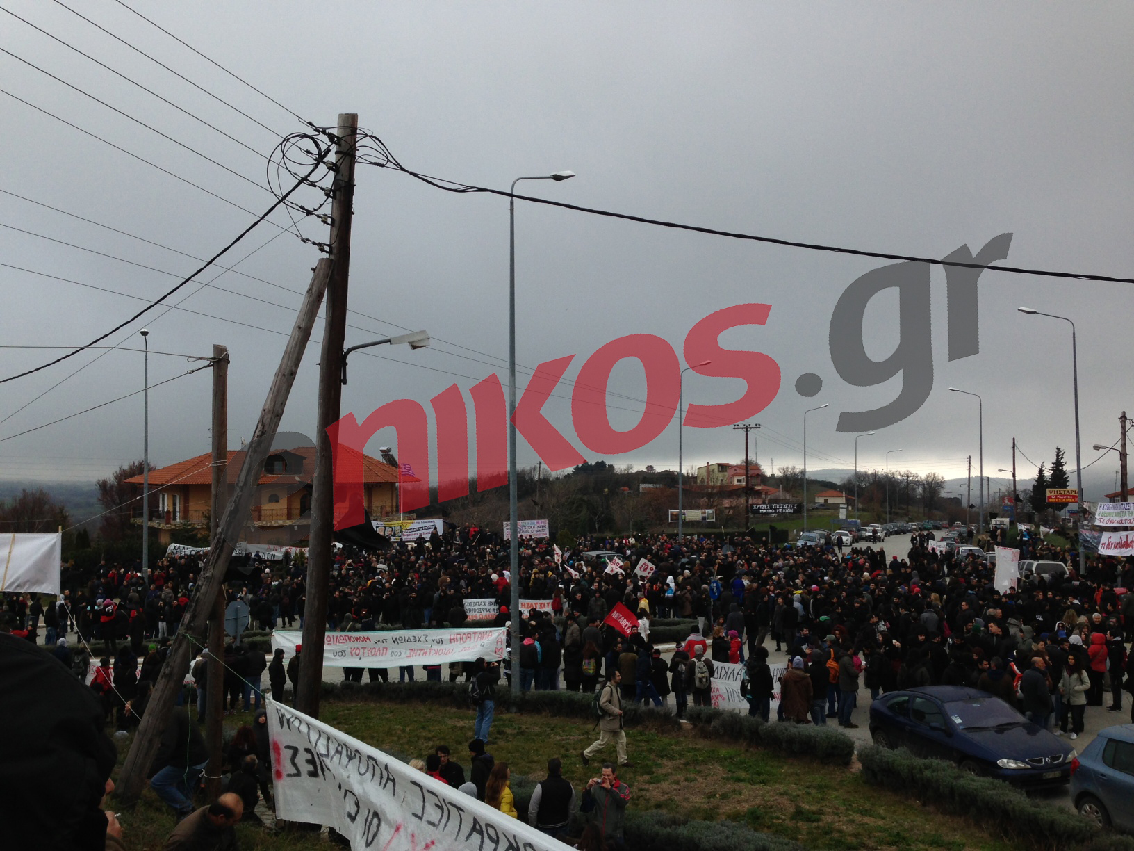 ΦΩΤΟ- Πλήθος κόσμου στις Σκουριές