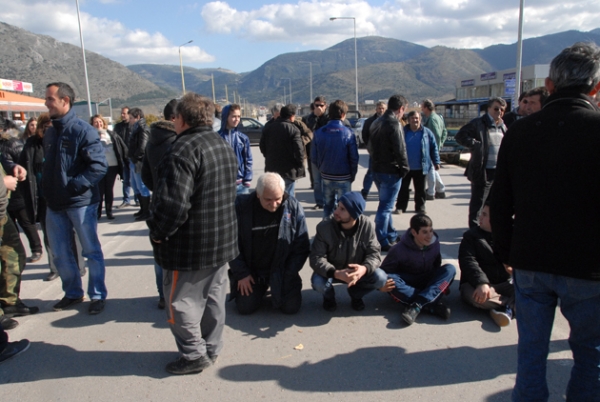 Αναβλήθηκε η δίκη των αγροτών