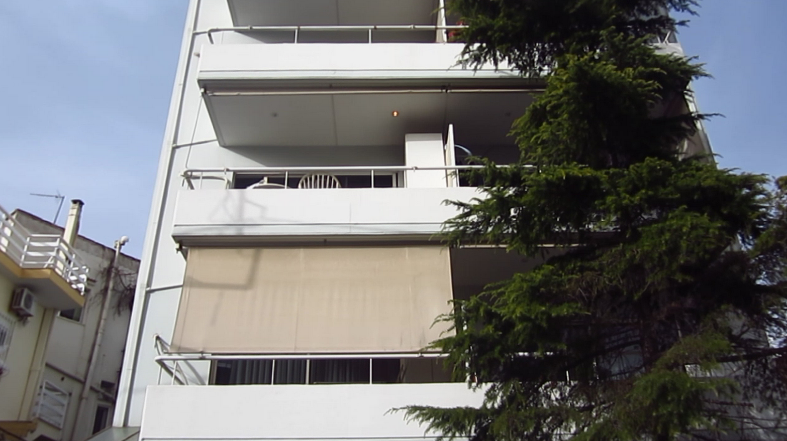 ΒΙΝΤΕΟ-ΦΩΤΟ:Αυτά βρήκαν στην γιάφκα του Χαλανδρίου