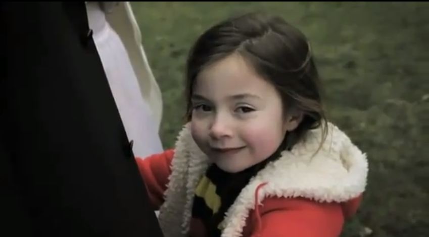 BINTEO-Το κοριτσάκι… διαβολάκι ξαναχτυπά