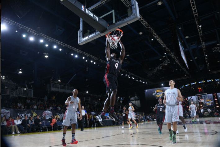 Ο Μπολτ “καρφώνει”…