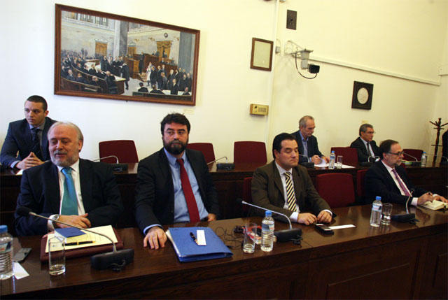 Τρεις επιστολές θα στείλει η Προανακριτική