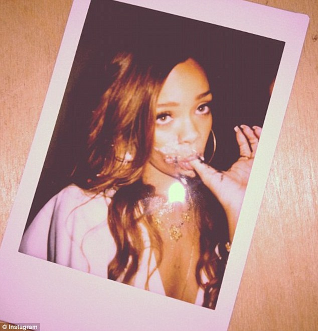 ΦΩΤΟ-Τα κεράκια της Ριάνα