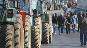 Συνάντηση αγροτών με 4 υπουργούς