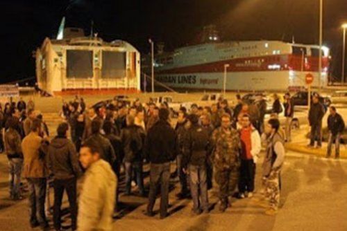 Φεύγουν τα πλοία με τα προϊόντα